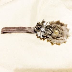 NWOT gray flowers with rhinestone headband bow